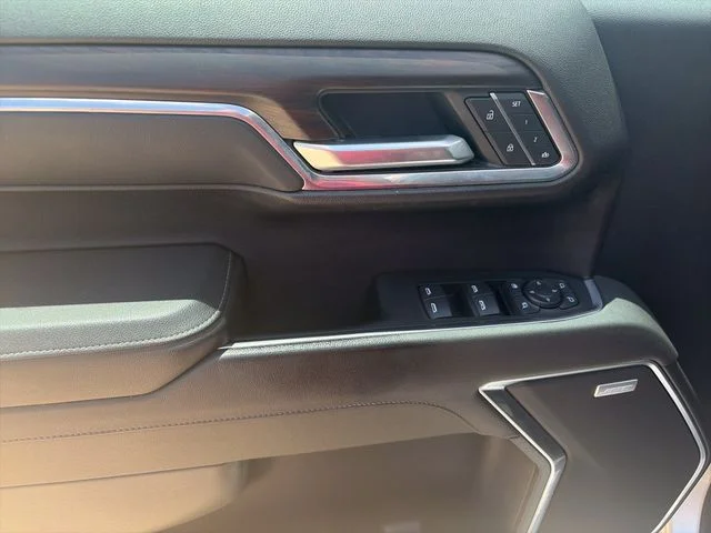Used 2022 Silver GMC SLT image 16