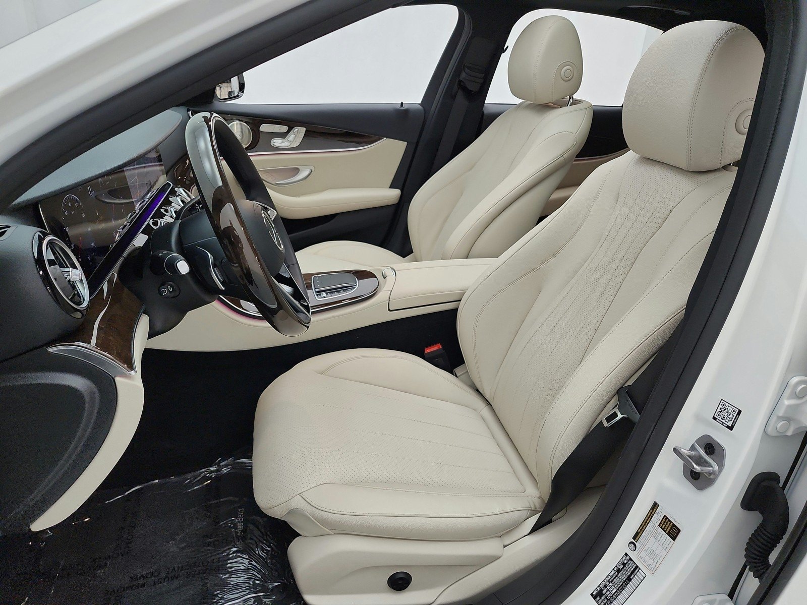 Used 2022 MANUFAKTUR Diamond White Mercedes-Benz E 350 RWD Sedan image 15