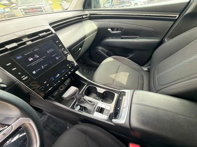 Used 2024 Shimmering Silver Hyundai SEL image 27