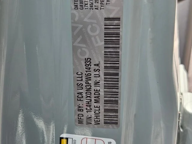 Used 2023  Jeep Sport S image 33