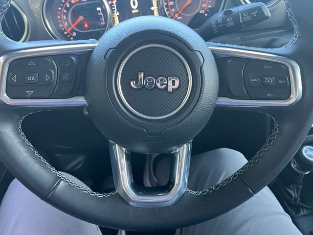 Used 2022 Crystal Metallic Jeep Unlimited Sahara image 18