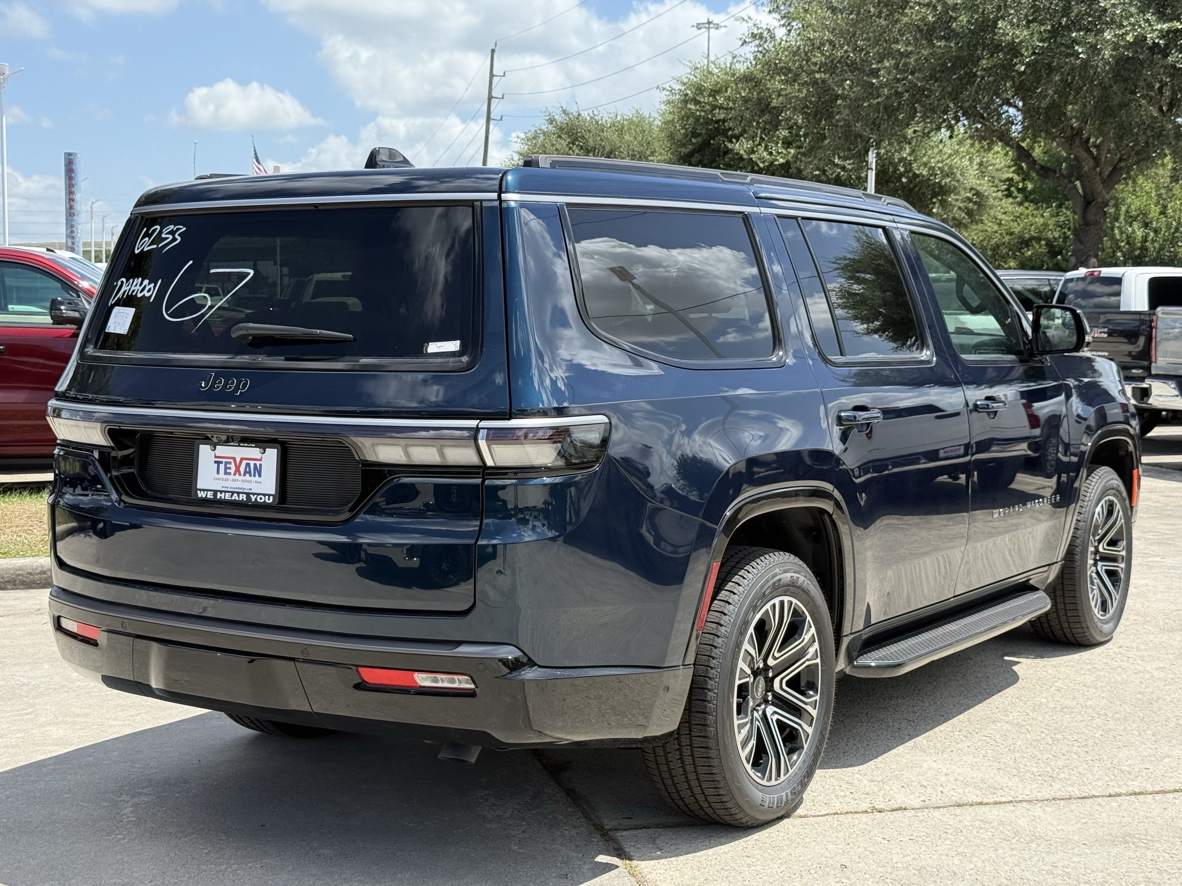 New 2026 Fathom Blue Pearl-Coat Exterior Paint Jeep  image 4