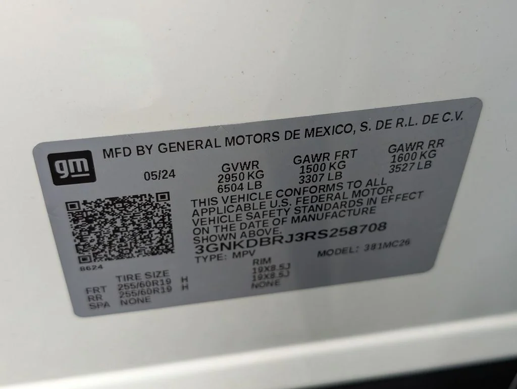 Used 2024 White Chevrolet LT image 30