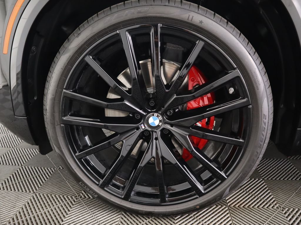 Used 2026 Black Sapphire Metallic BMW xDrive40i image 32