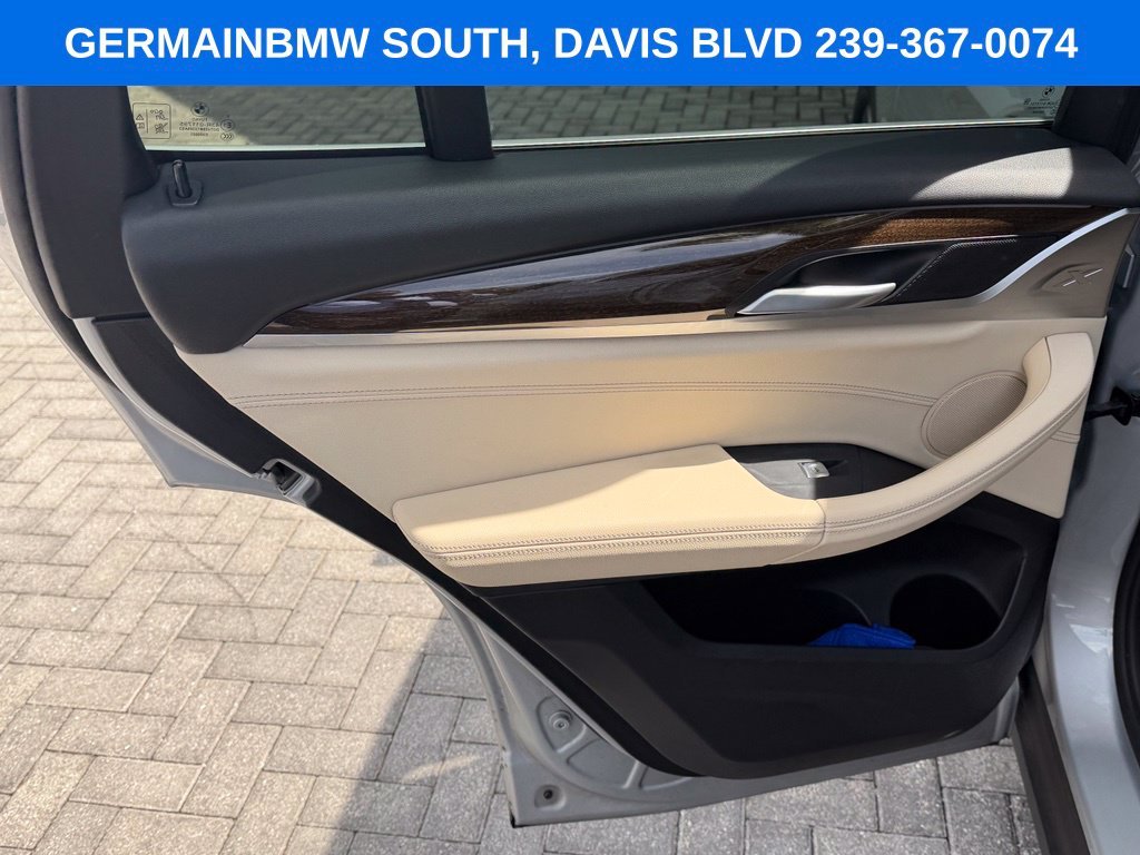 Used 2021 Glacier Silver Metallic BMW sDrive30i image 17