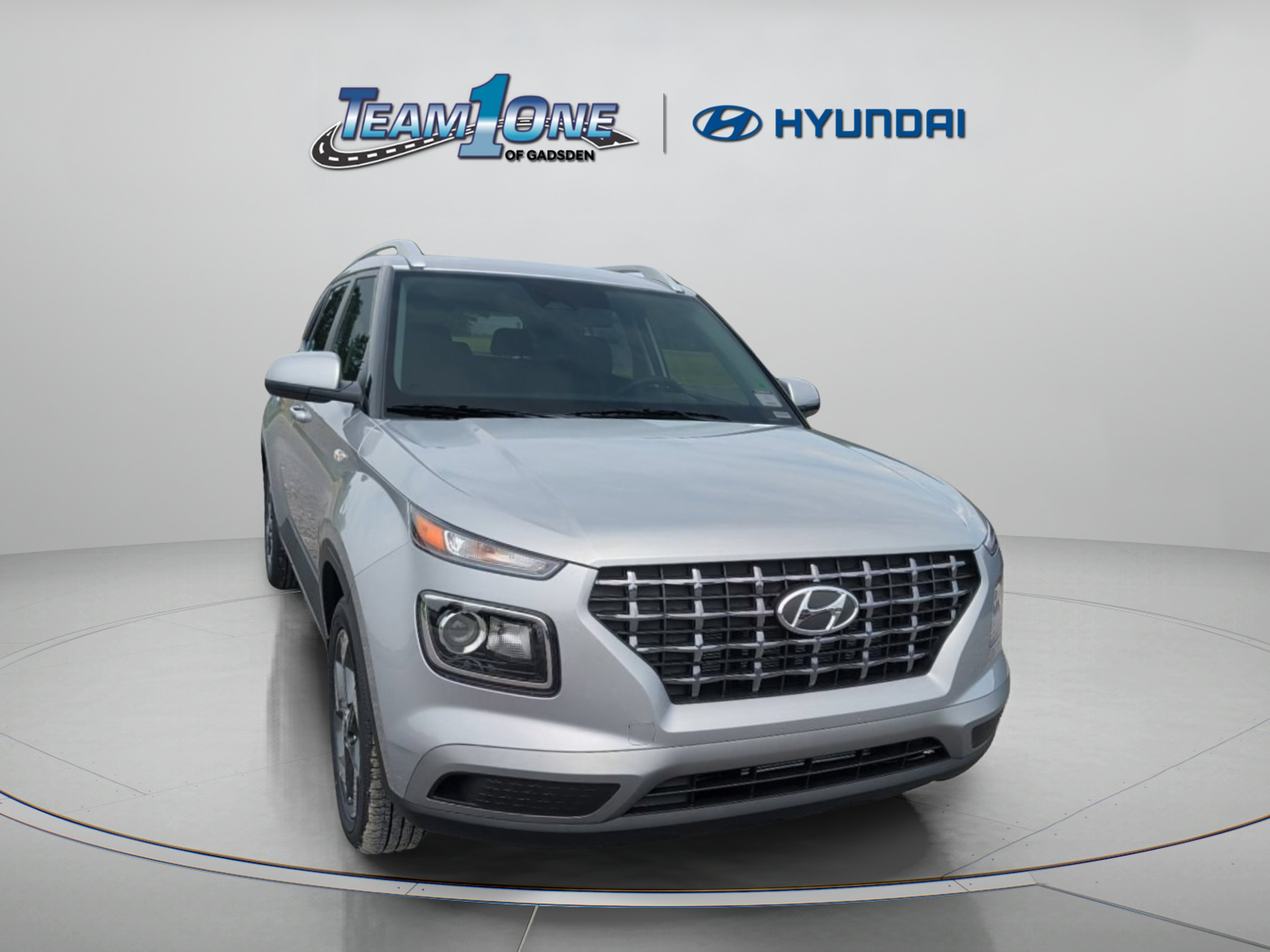 New 2026 Shimmering Silver Hyundai SEL image 1