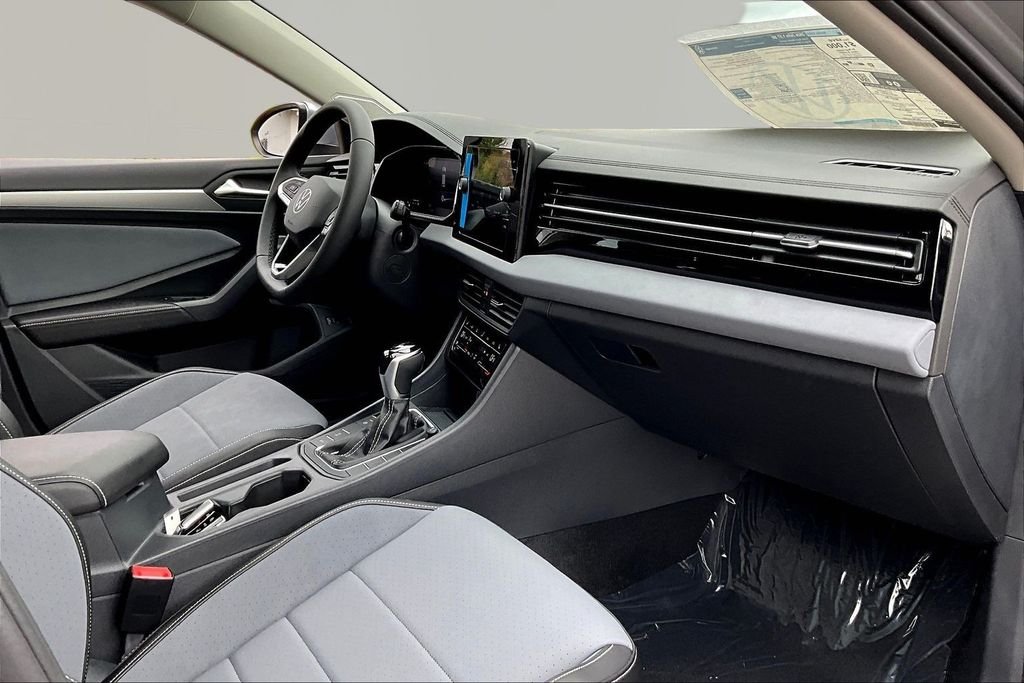 New 2026 Silver Volkswagen 1.5T SE image 26