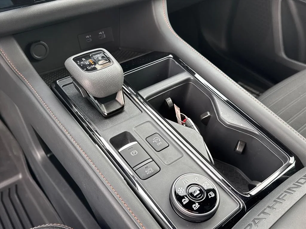 2025 Nissan Pathfinder Rock Creek - Photo 24