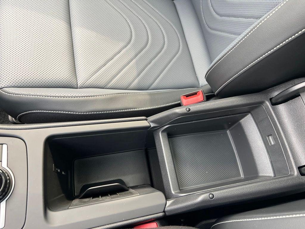 New 2026 Sandstone Volkswagen 2.0T SE R-Line Black image 23