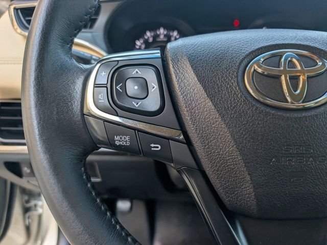 Used 2017  Toyota XLE image 13