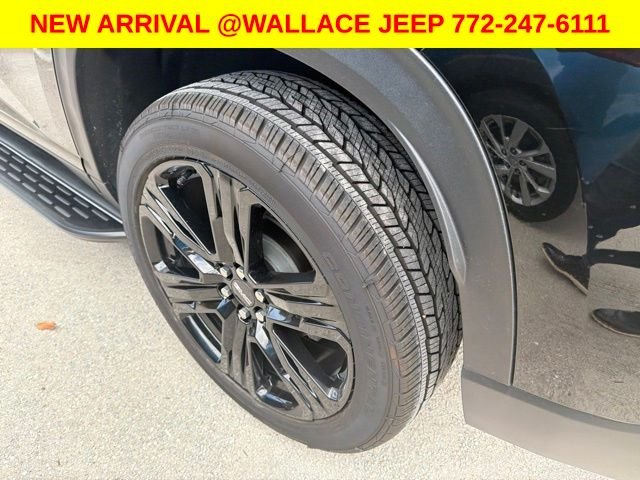 Used 2026 Black GMC Elevation image 9
