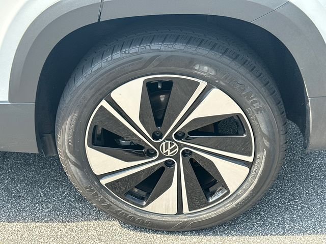 Certified Used 2024 White Volkswagen 1.5T SE image 19
