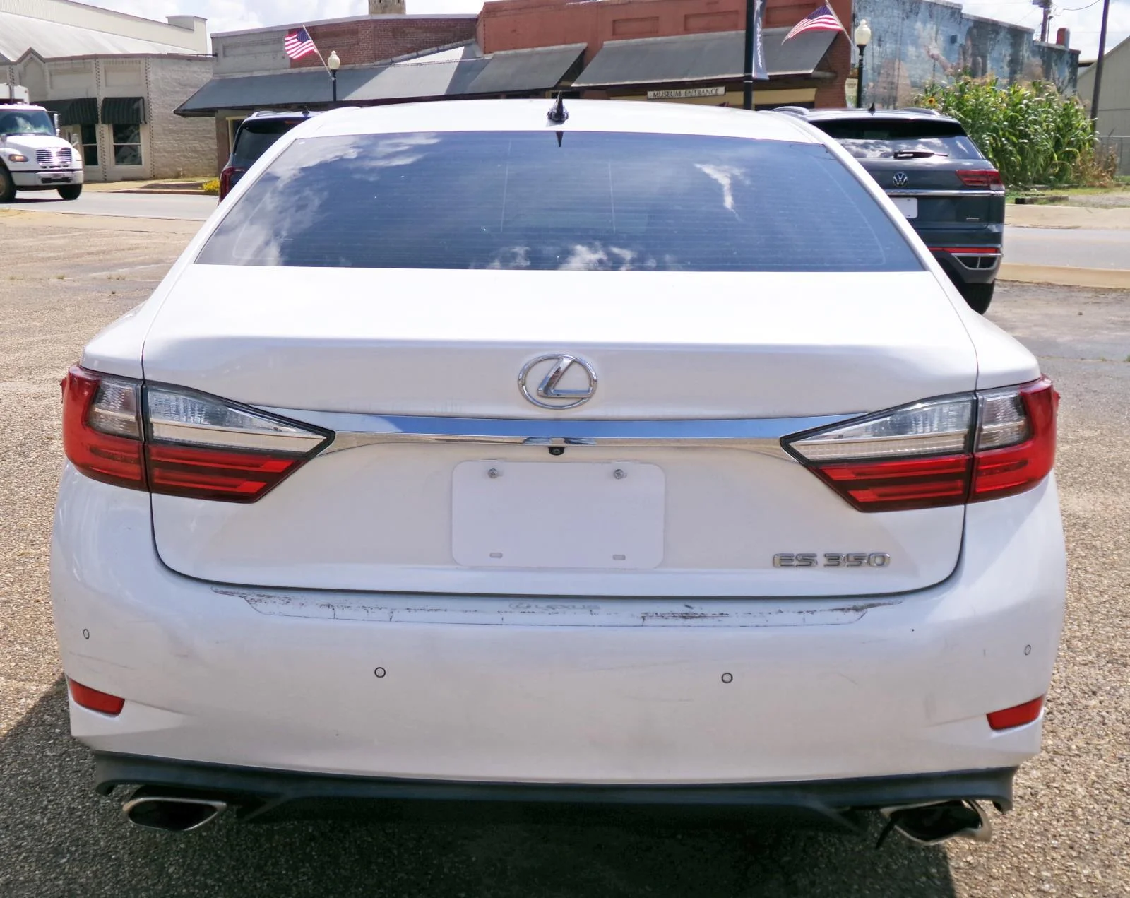 Used 2017 Eminent White Pearl Lexus ES 350 image 5