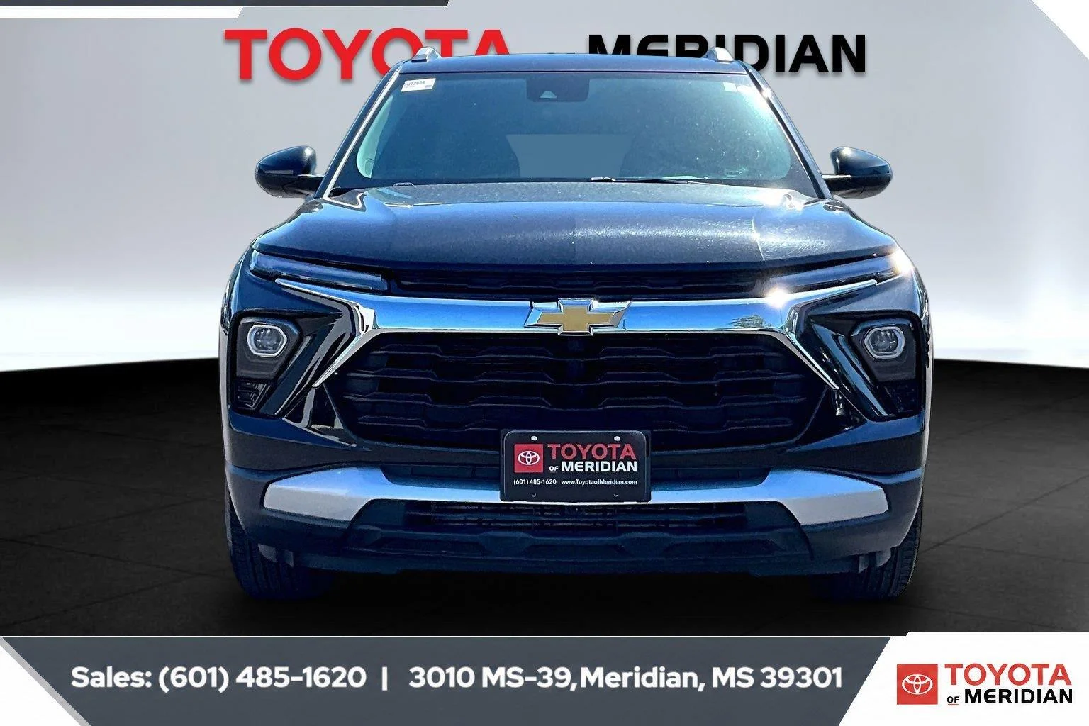 Used 2025 Mosaic Black Metallic Chevrolet LT image 3