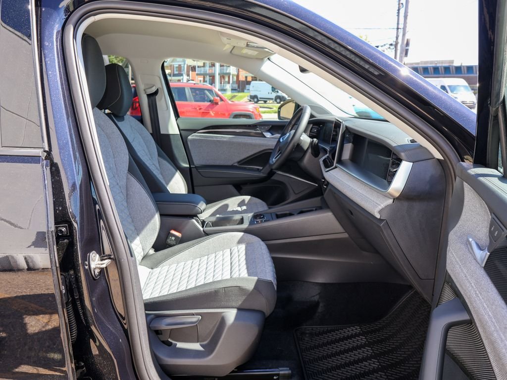 New 2026 Black Volkswagen 2.0T S image 9