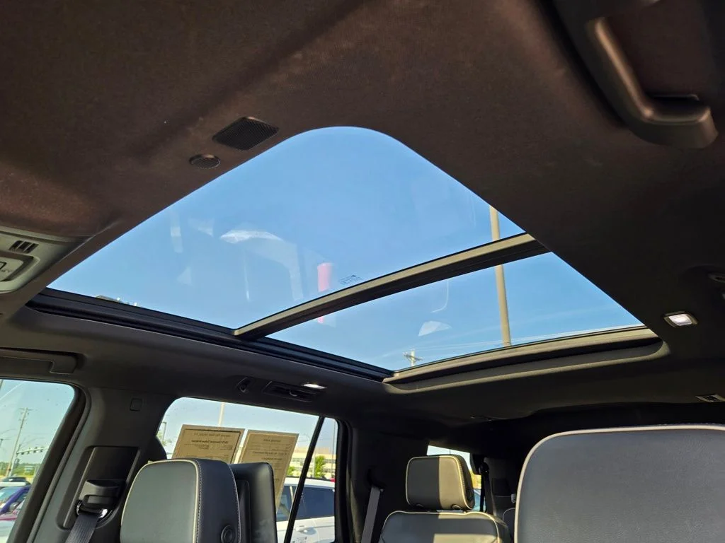 Used 2023 Black Chevrolet Premier image 28