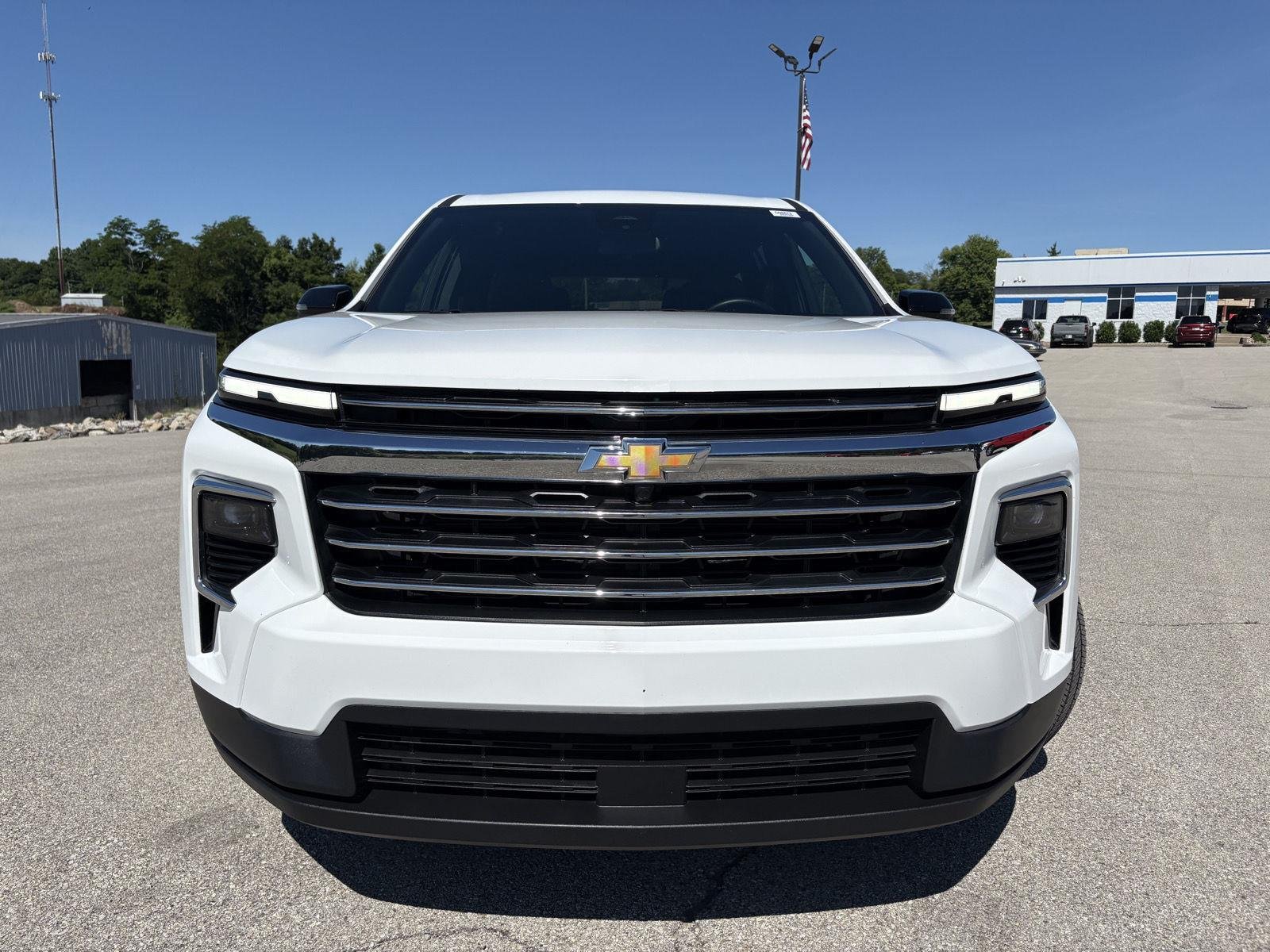 Used 2026 Summit White Chevrolet FWD LT image 19