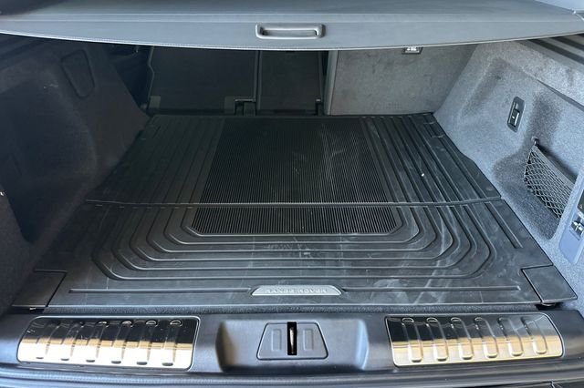 New 2026 Borasco Grey Land Rover Dynamic SE image 14