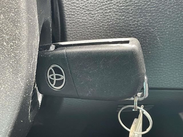 2021 Toyota Corolla LE - Photo 25