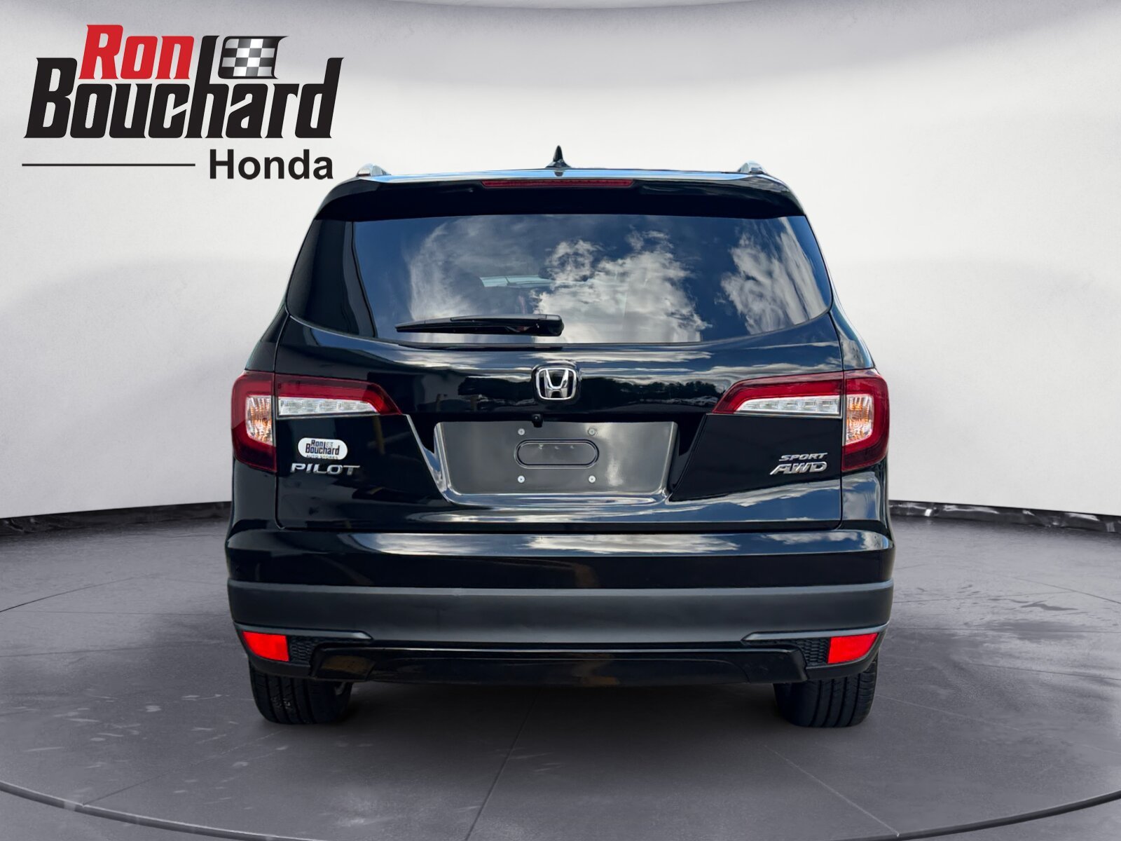 Certified Used 2022 Crystal Black Pearl Honda AWD SPORT image 3