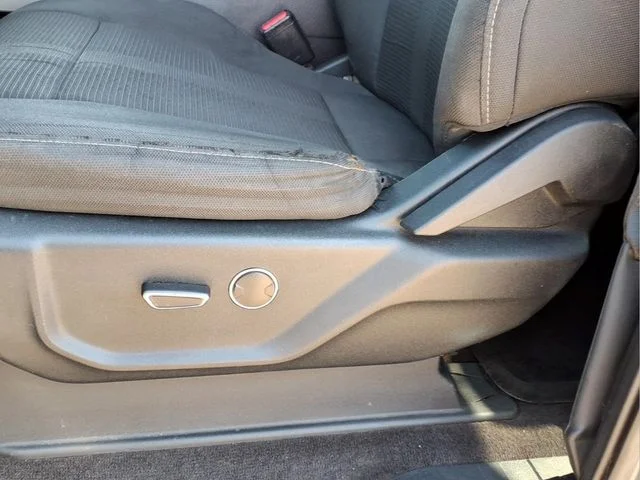 Used 2016 Gray Ford XLT image 18