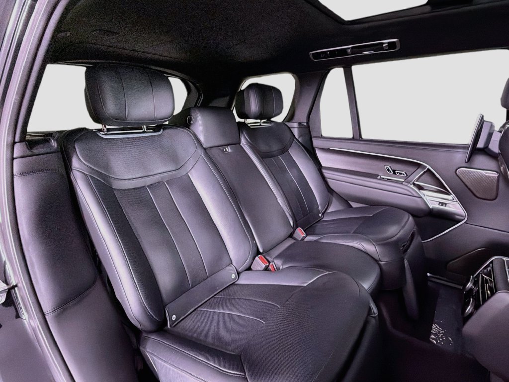 Used 2025 Black Land Rover Autobiography image 29