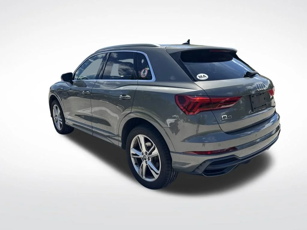 Used 2021 Chronos Gray Metallic Audi Premium image 6