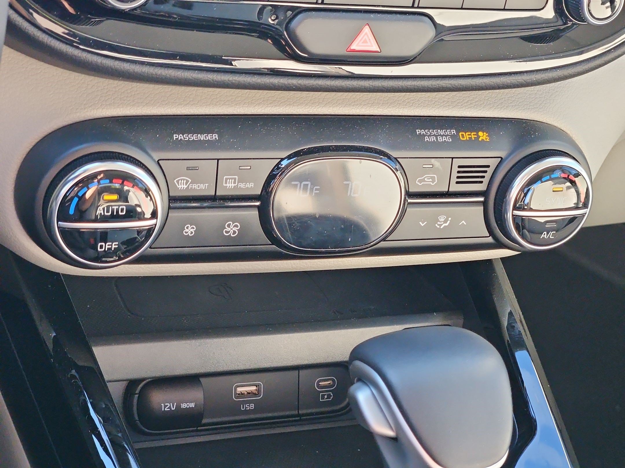 2024 Kia Soul EX - Photo 22