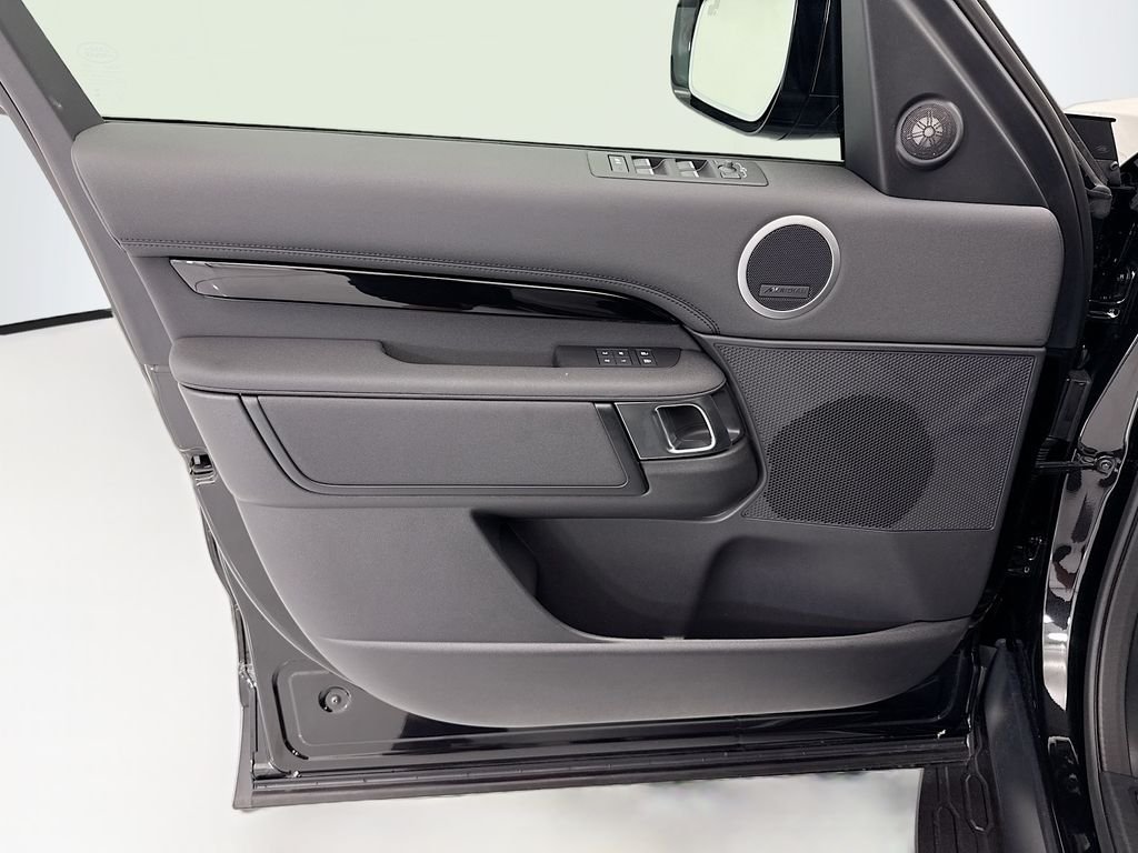 New 2026 Santorini Black Land Rover S image 25