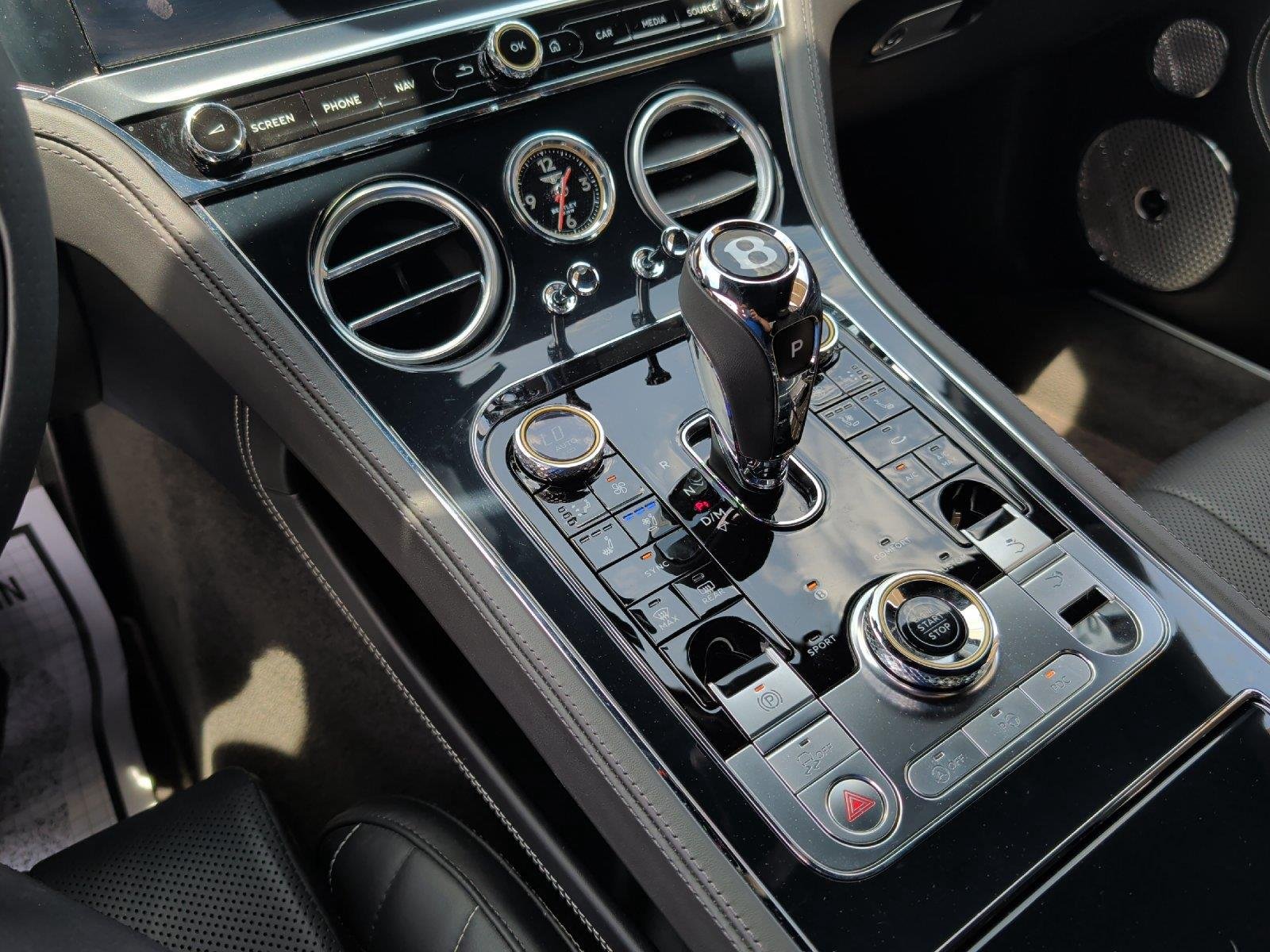 Used 2020 Glacier White Bentley GT First Edition image 33