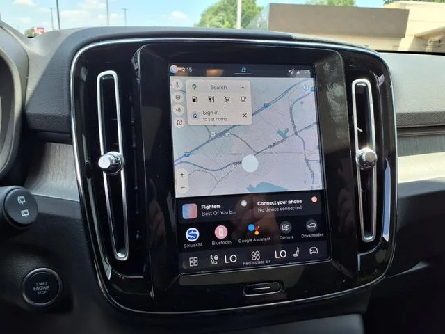 2026 Volvo XC40 Plus - Photo 20