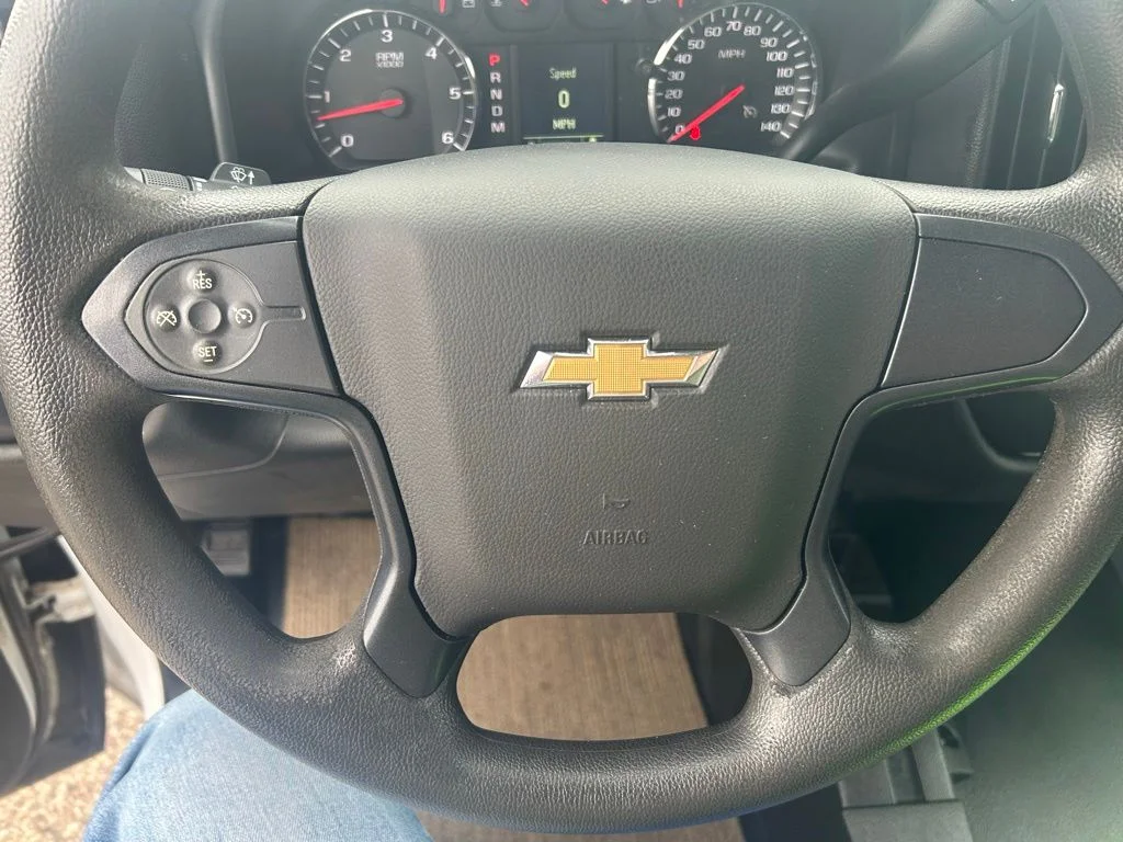 Used 2015 Summit White Chevrolet WT image 16