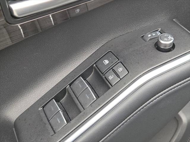 Certified Used 2025 MAGNETIC GRAY MET. Toyota  image 28