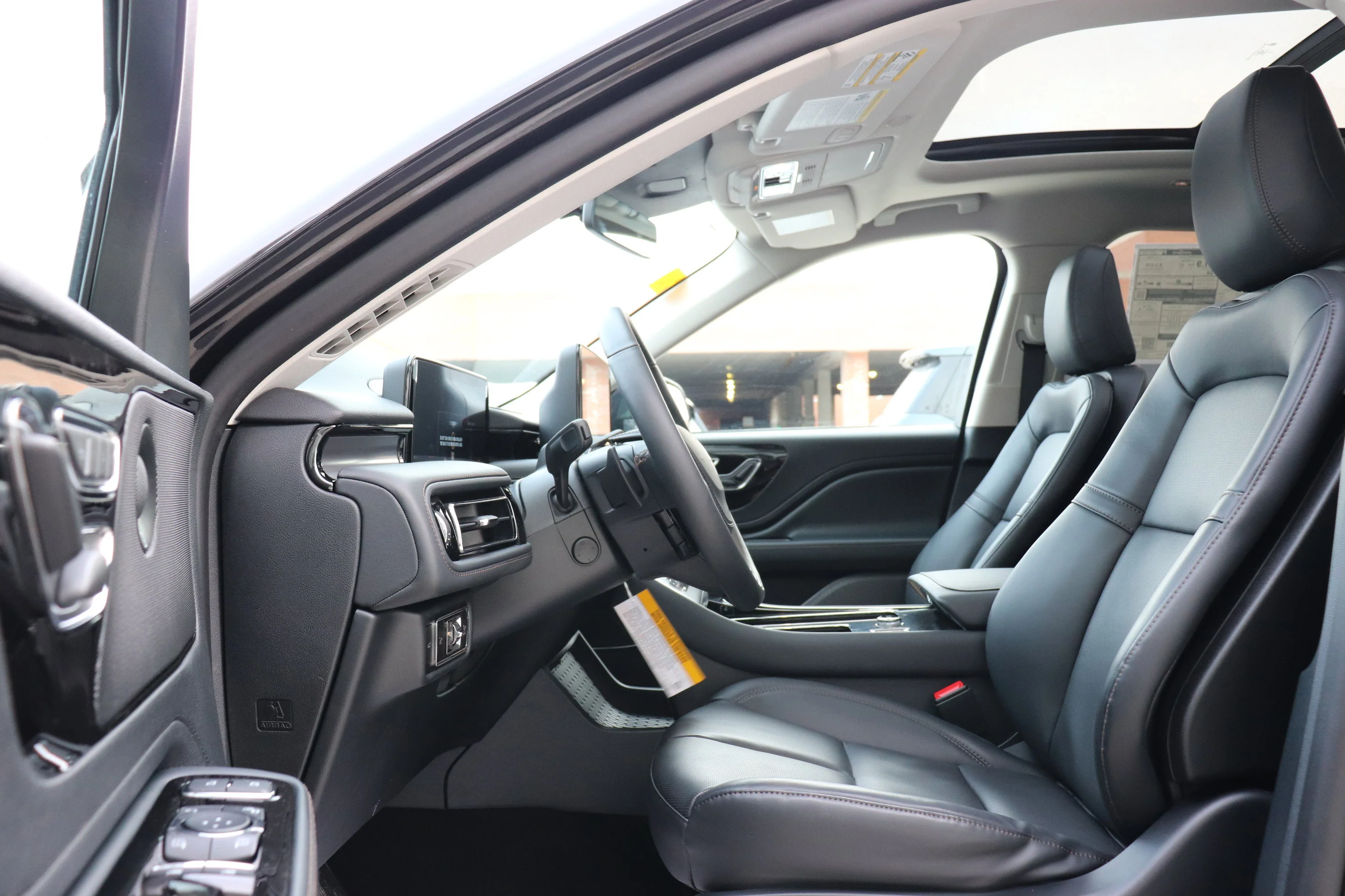 New 2026 INFINITE BLACK MET CC Lincoln Premiere image 6