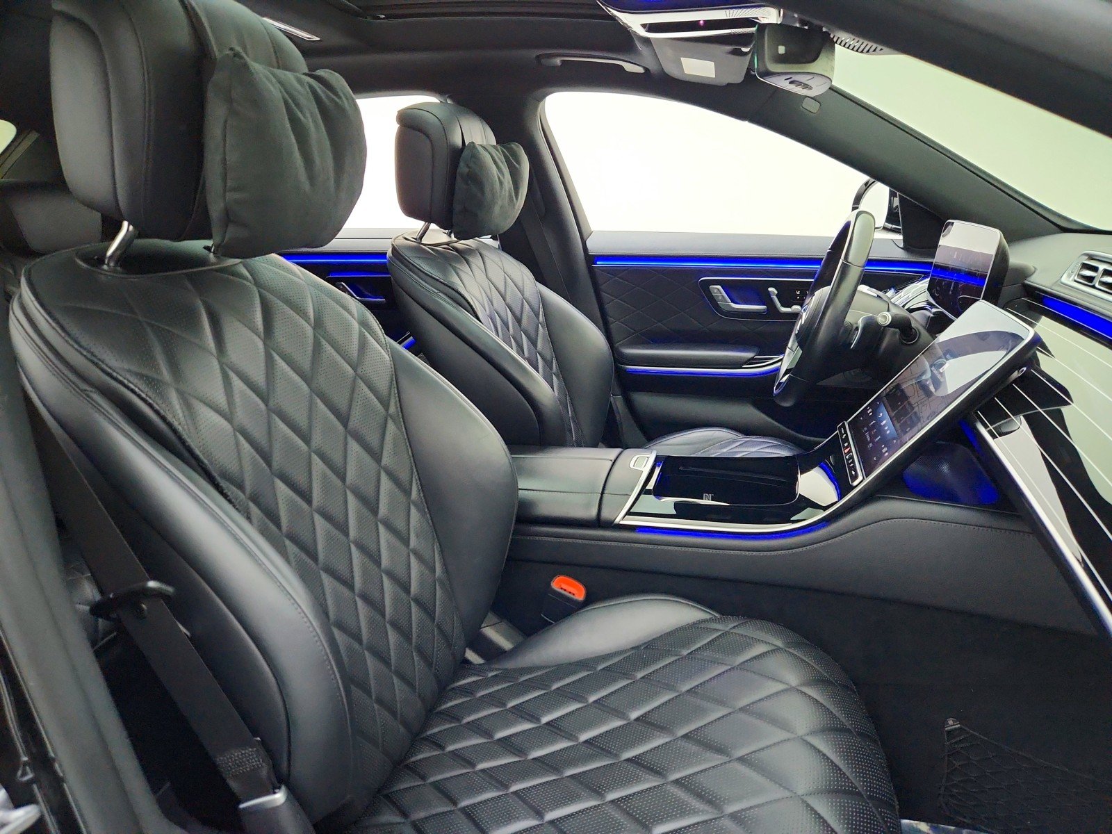 Certified Used 2023 Obsidian Black Mercedes-Benz S 580 image 29