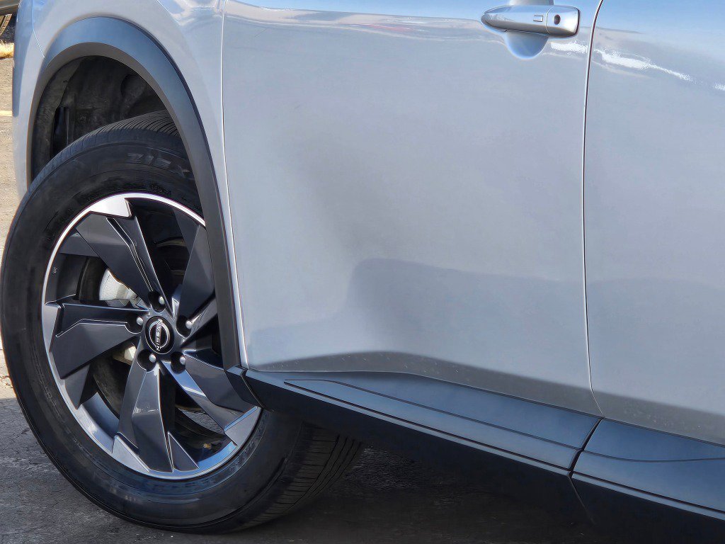 2025 Nissan Rogue SV - Photo 15