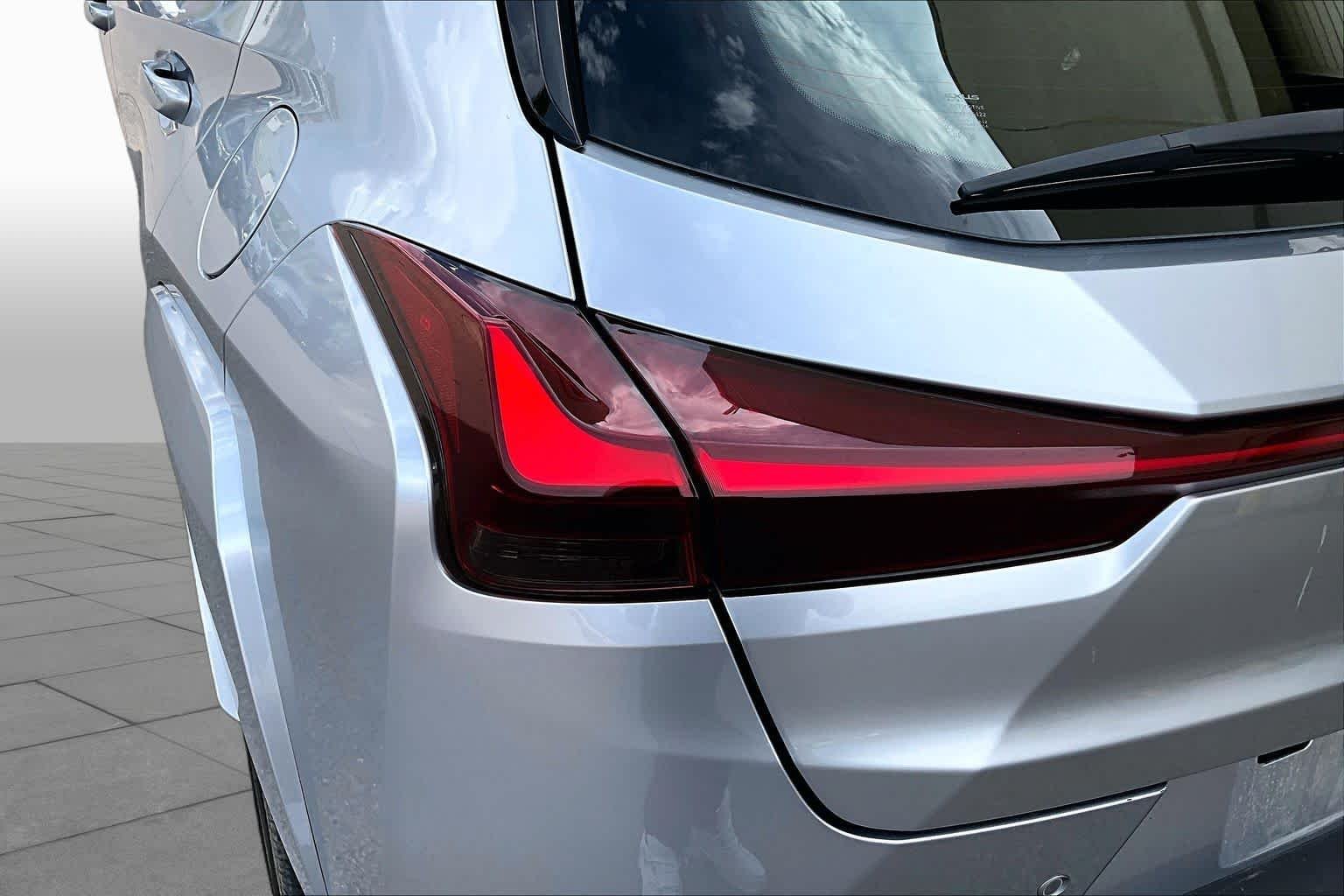Used 2025 Iridium Lexus Premium image 25