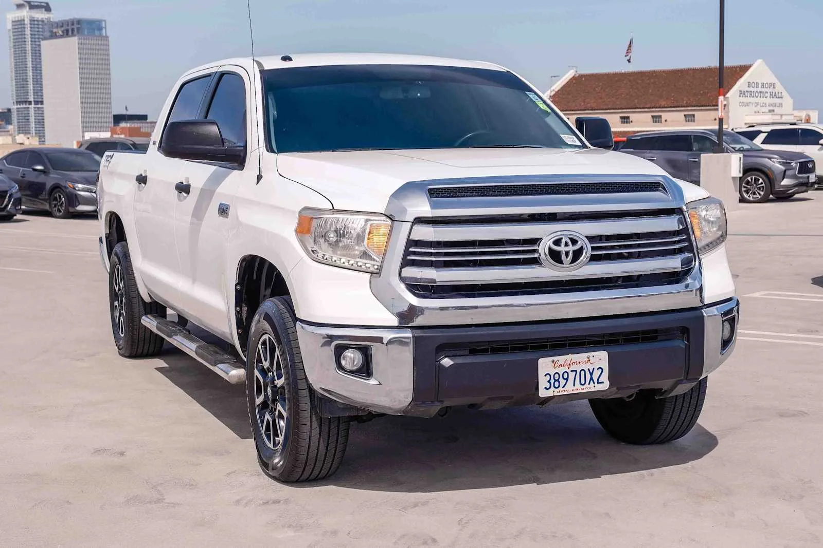 Used 2017 Super White Toyota SR5 image 3