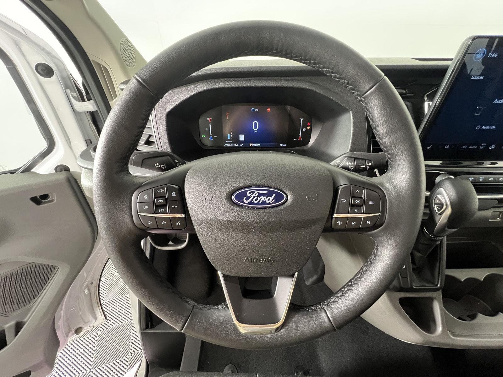 Used 2026 Oxford White Ford XLT image 13