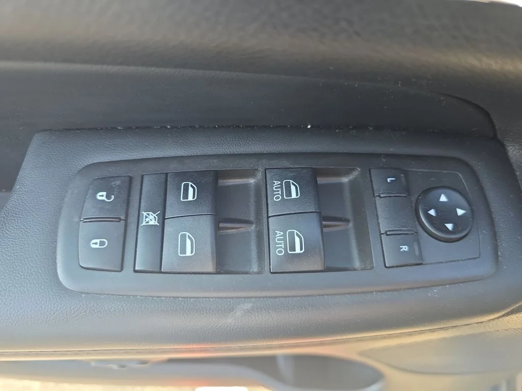 Used 2021 Black Jeep Limited image 22