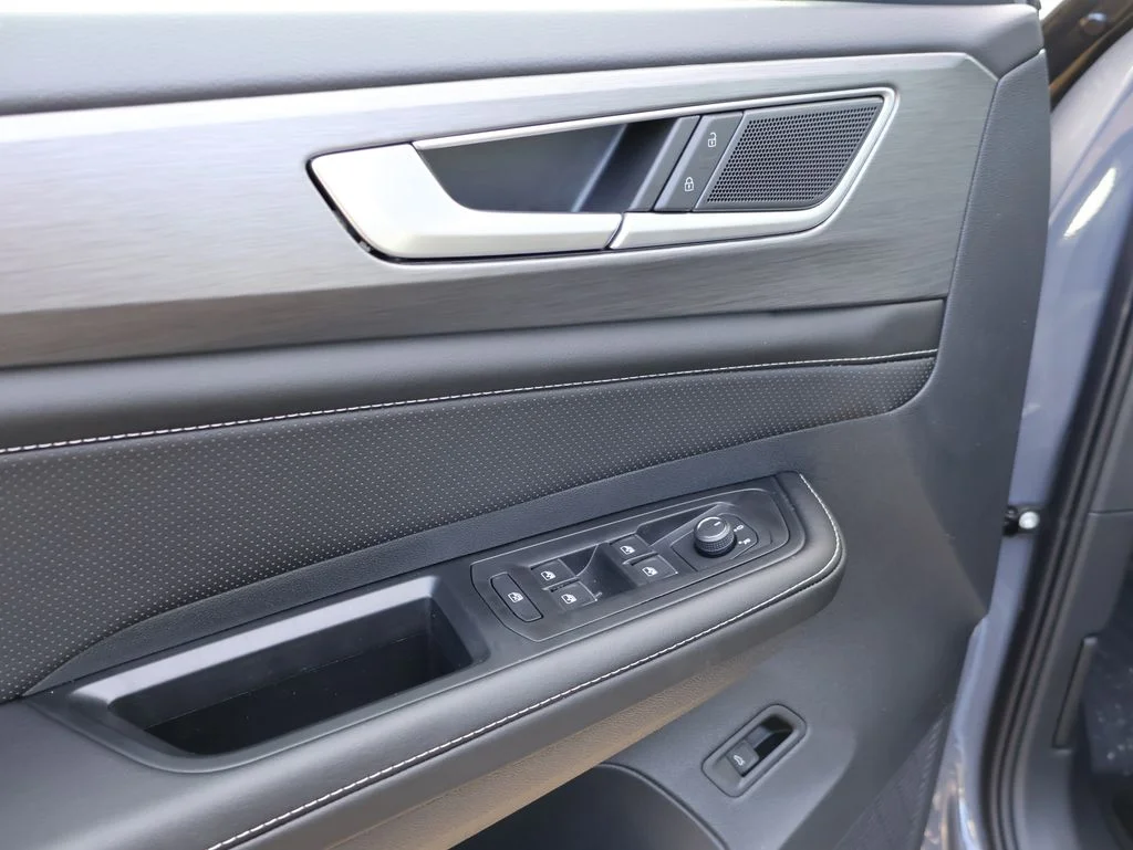New 2026 Gray Volkswagen 2.0T SE w/Technology image 42