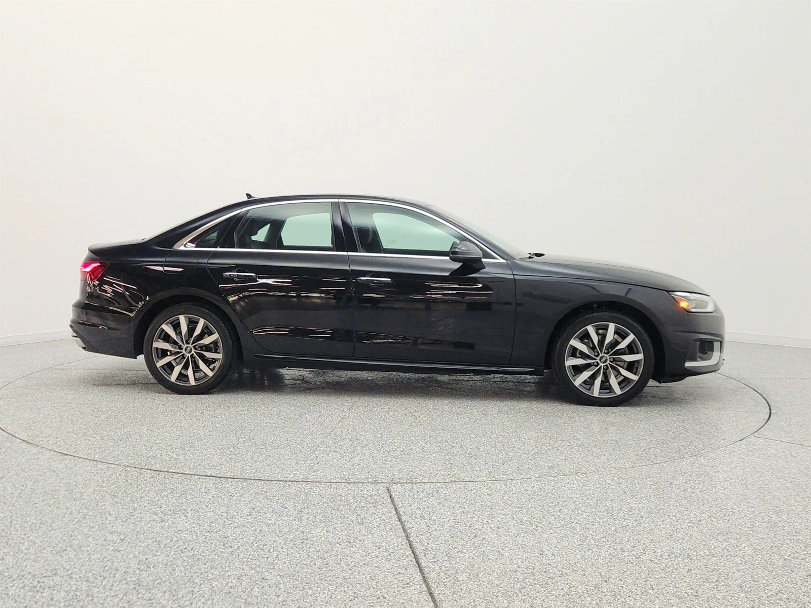 Used 2023 Mythos Black Metallic Audi Premium 40 TFSI quattro image 4