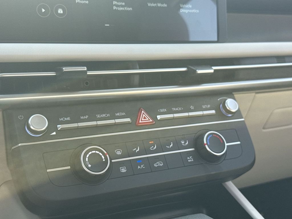 New 2026 Black Hyundai SE AWD image 18
