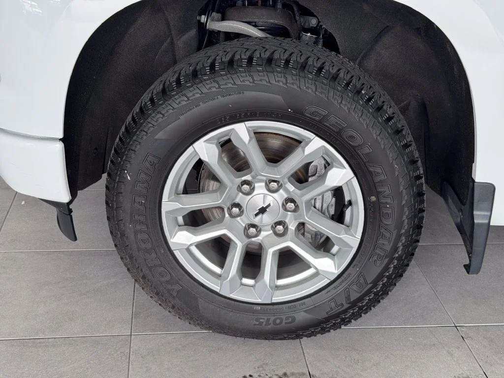 2023 Chevrolet Silverado 1500 RST - Photo 4