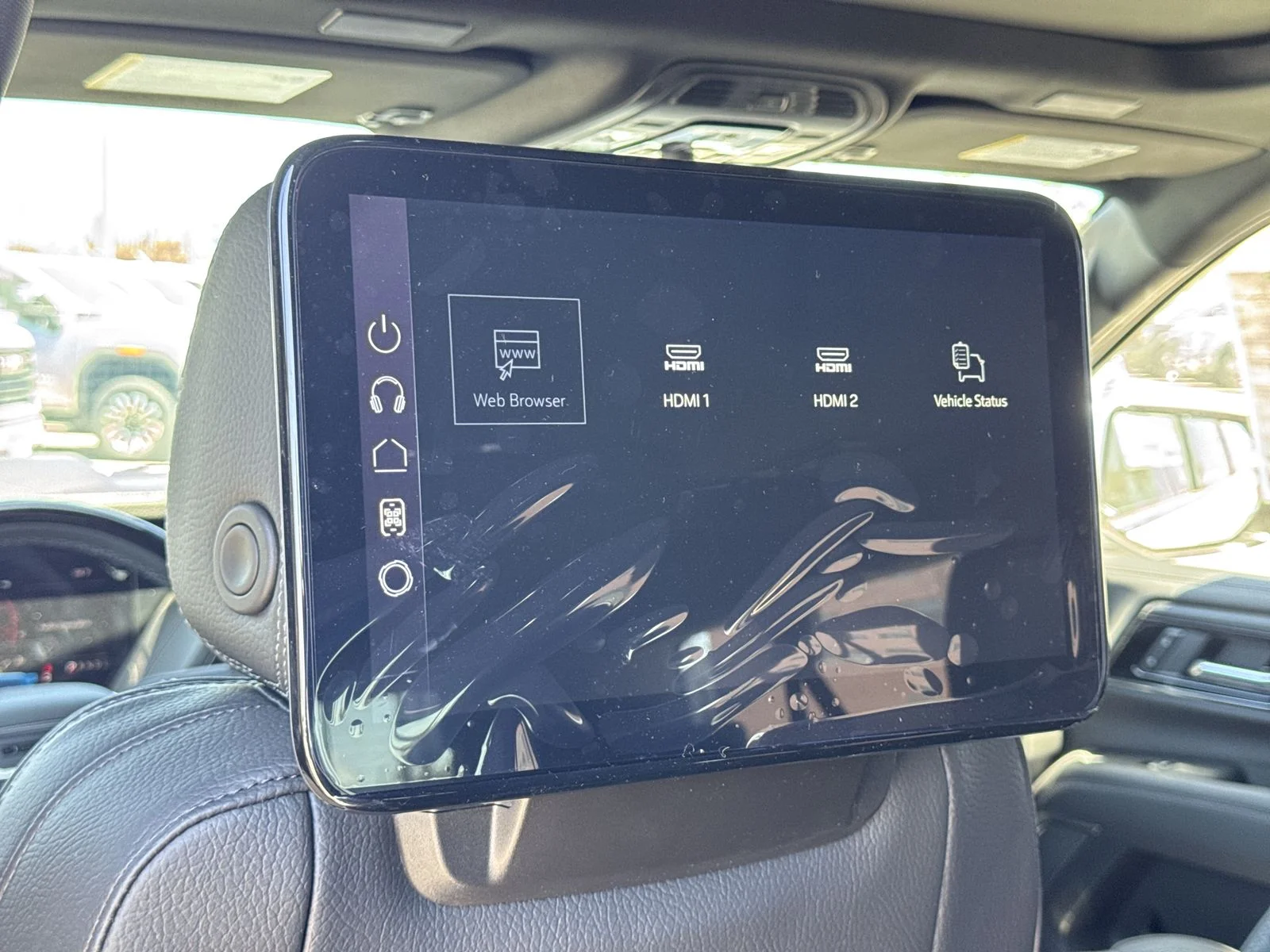 2026 GMC Yukon XL Denali - Photo 35