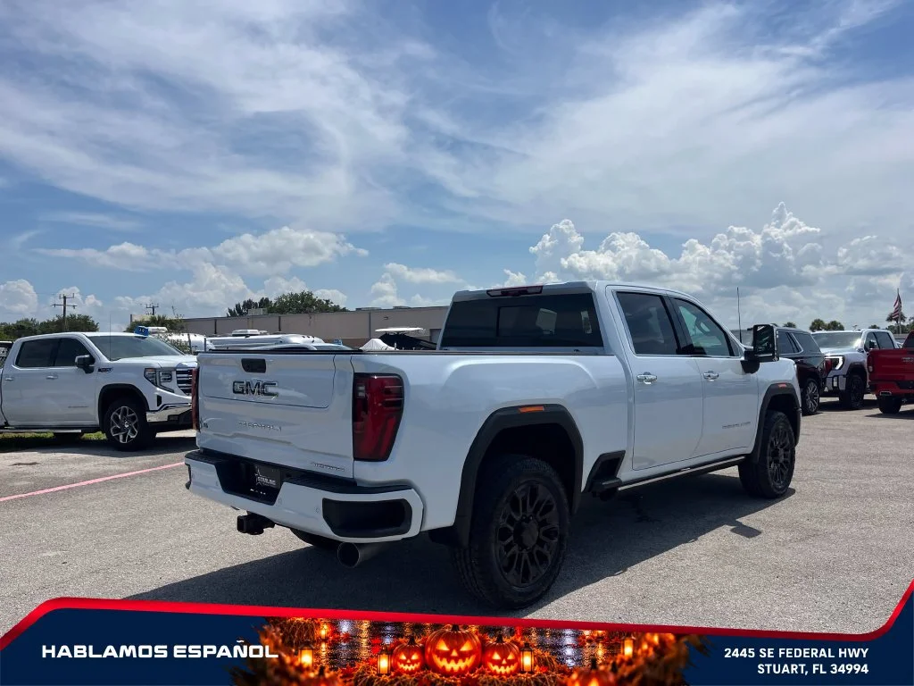 New 2026 Glacier White Tricoat GMC Denali Ultimate image 7