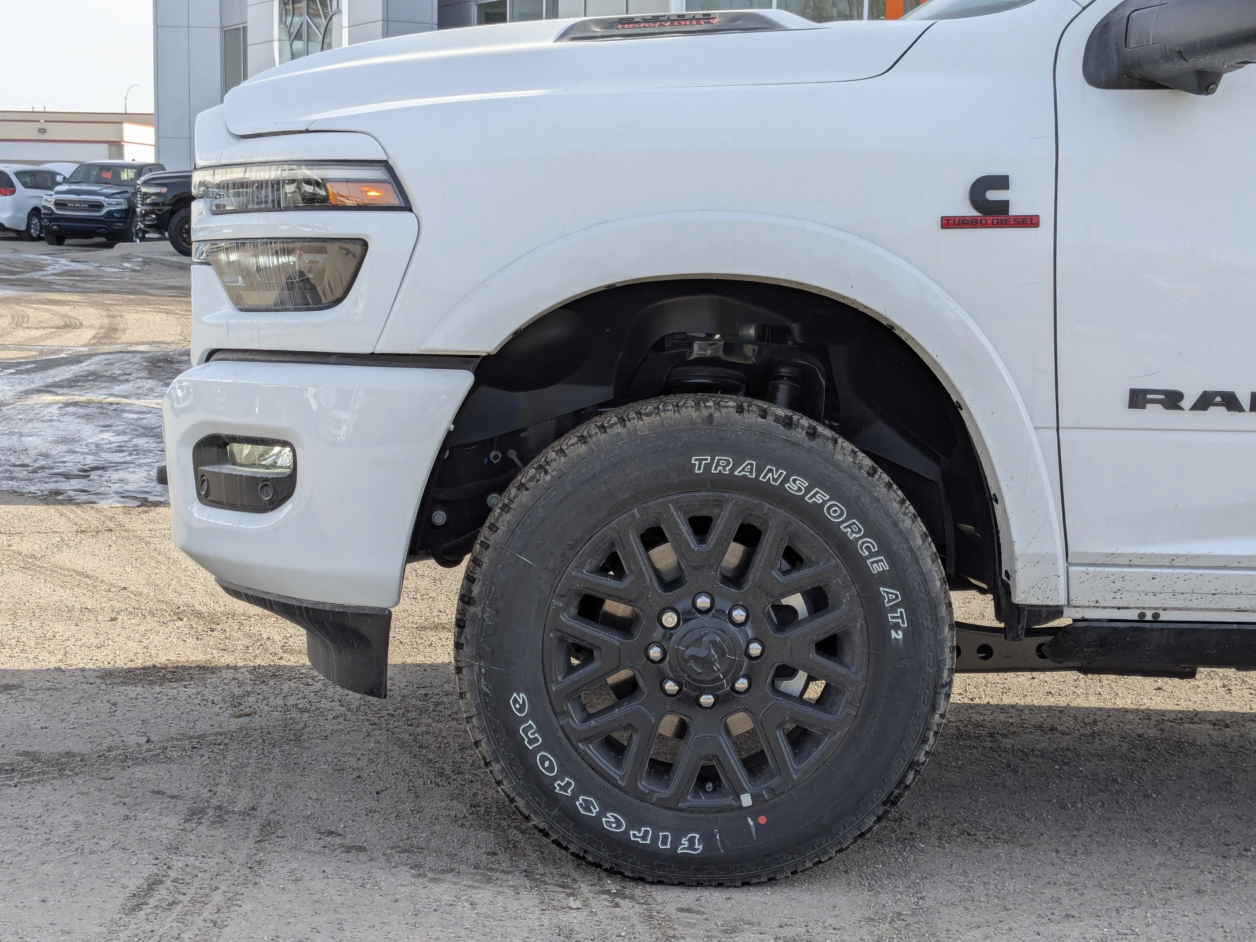 New 2026 White RAM Limited - CUMMINS DIESEL  NIGHT ED.  LEVEL 1 & TOW GRP  DIGITAL REARVIEW MIRROR  SUNROOF image 9