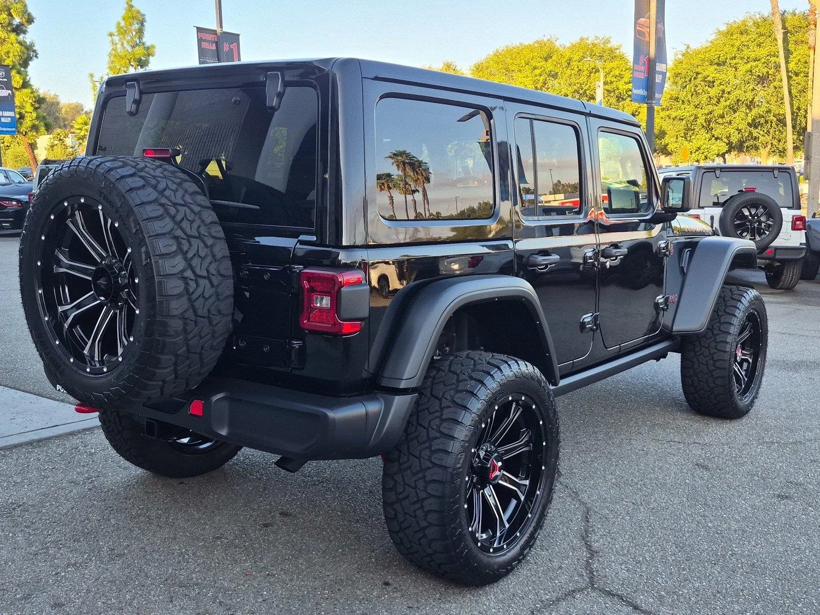 Certified Used 2025 Black Clearcoat Jeep Rubicon image 7
