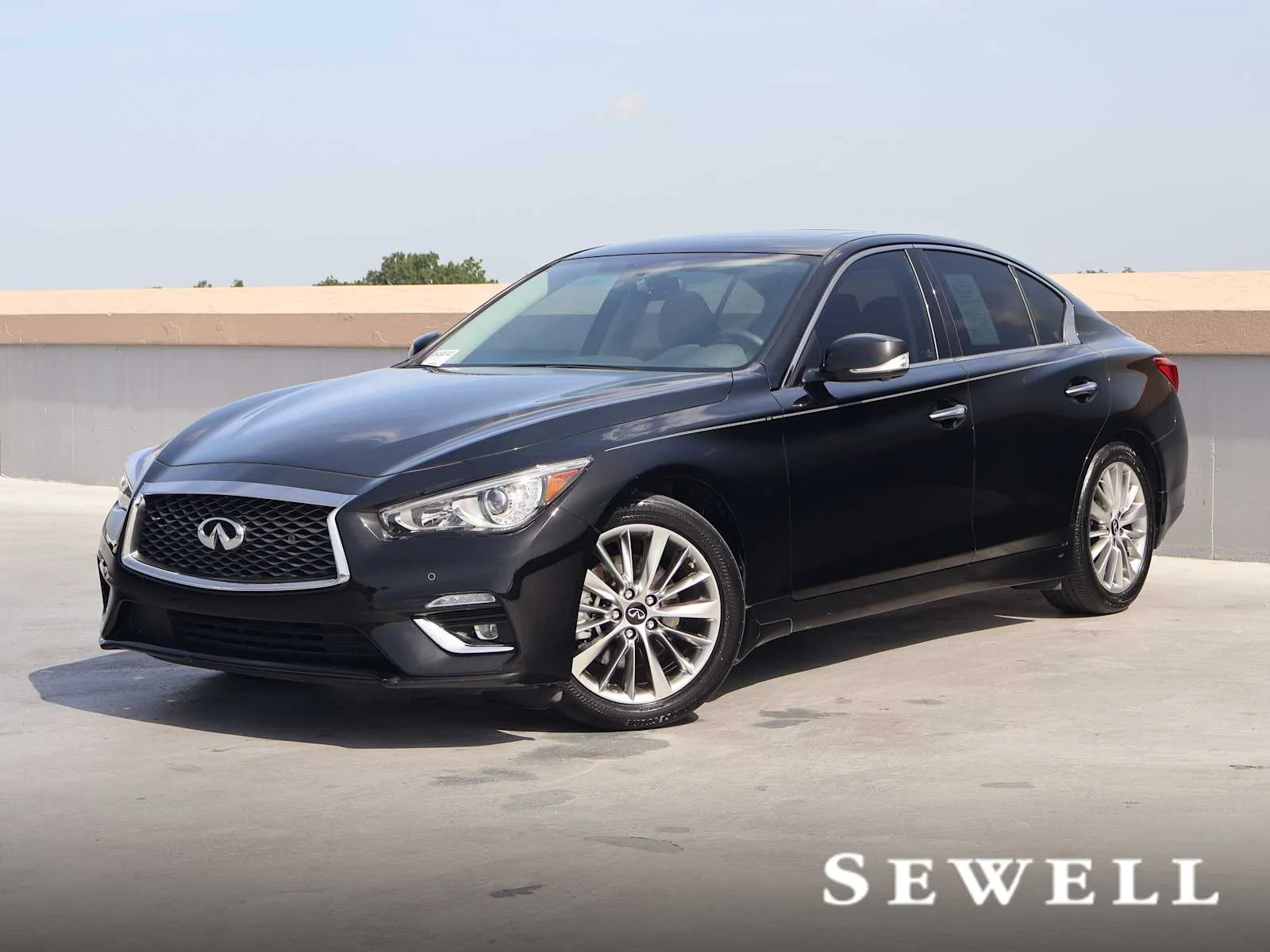 2023 INFINITI Q50 LUXE