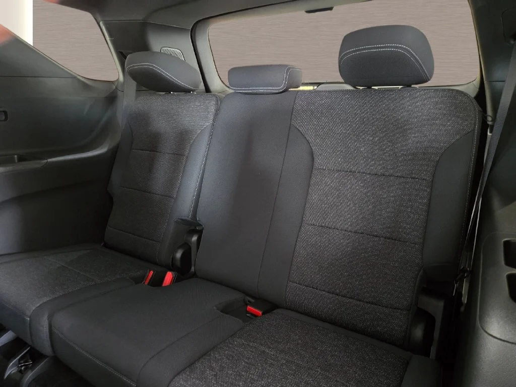2027 Chevrolet Traverse LT - Photo 15
